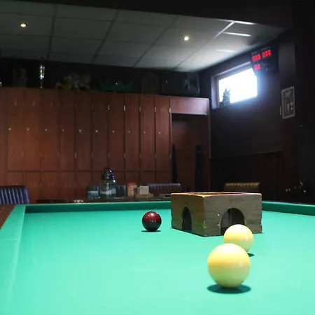 Hotel,cafe,biljart Pot 酒店 3*
