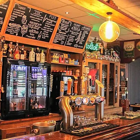 Hotel,cafe,biljart Pot Ξενοδοχείο 3*