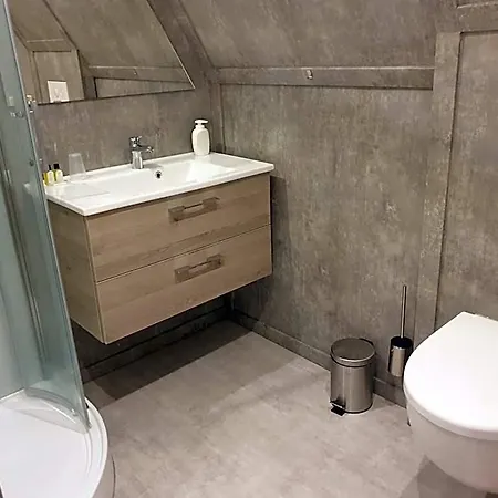Hotel,cafe,biljart Pot 3*