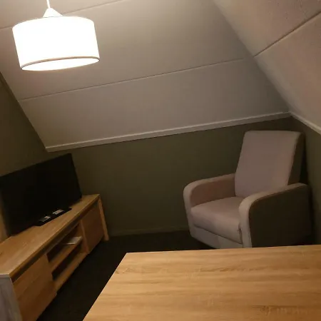 Hotel,cafe,biljart Pot 3* 그룬로