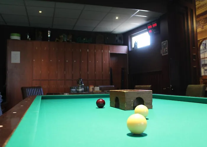 Hotel,cafe,biljart Pot Hotel 3*