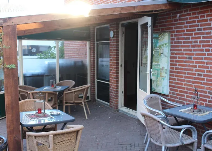 Hotel,cafe,biljart Pot 3*