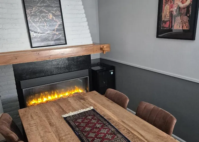 Hotel,cafe,biljart Pot 3* גרונלו