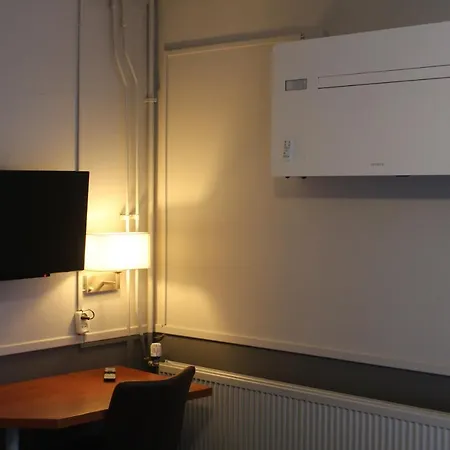 Hotel,cafe,biljart Pot Hotel