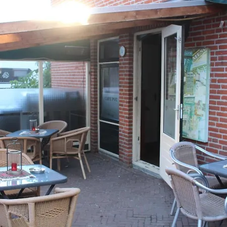 Hotel,cafe,biljart Pot 3*