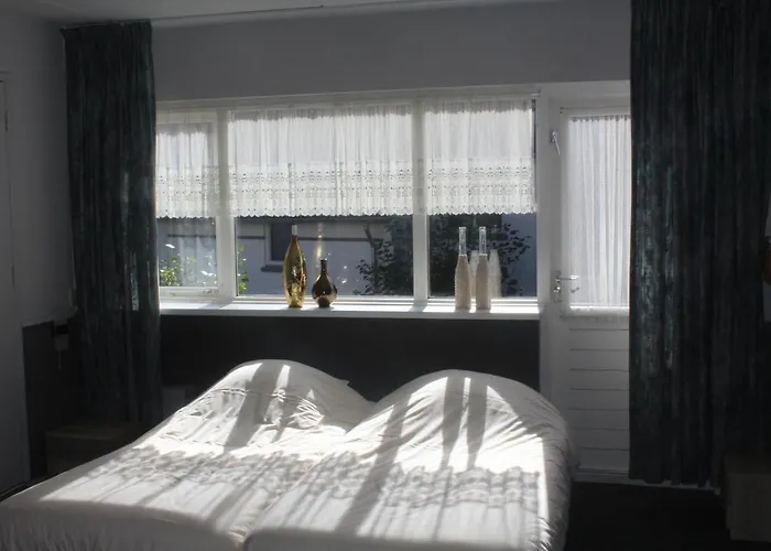 Hotel,cafe,biljart Pot 3*